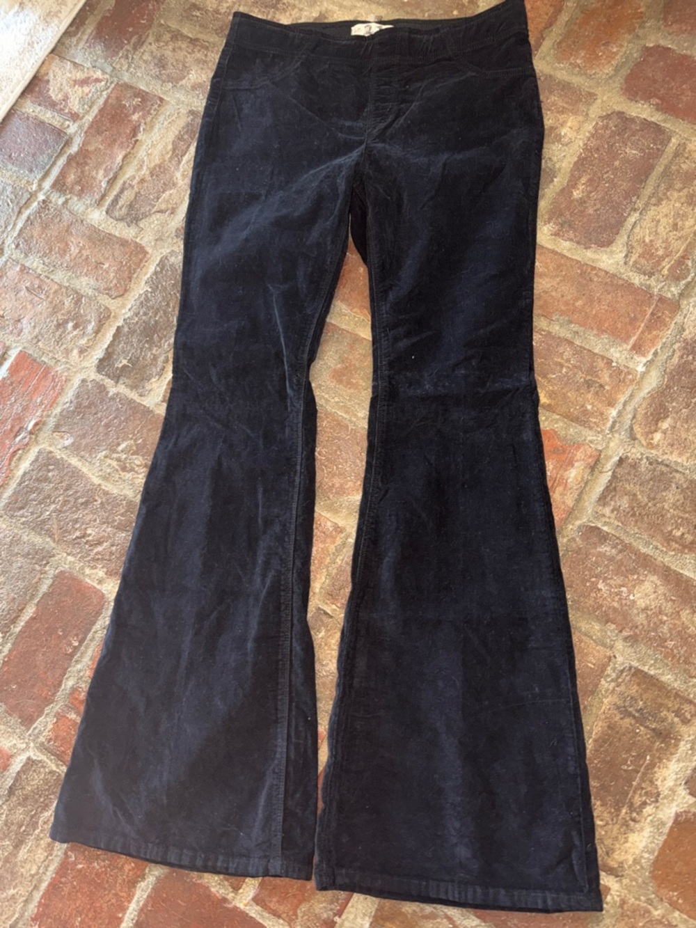 ⭐️Free People Pull On Flare Cords⭐️ - Picture 5 of 11